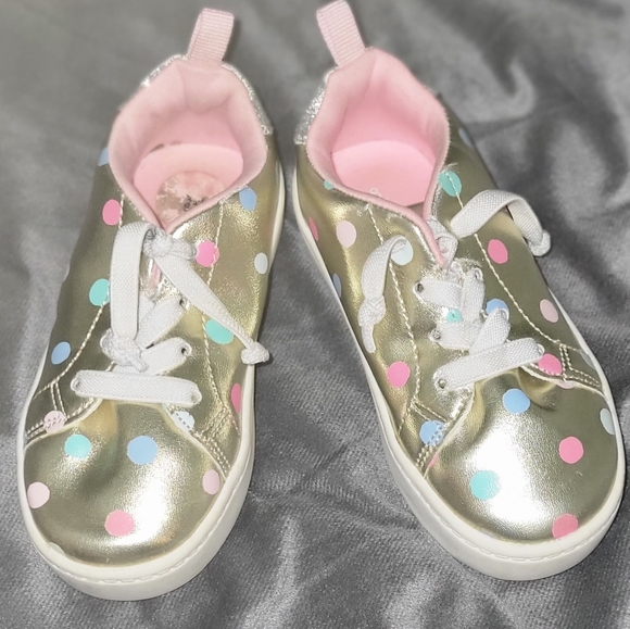 Used Metallic Gold shoe w/ polka dots - Picture 4 of 6